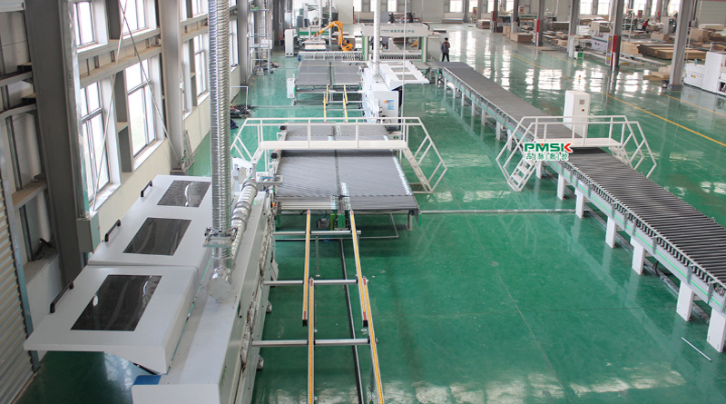 章丘家具廠使用品脈定制家具“4.0”智能生產(chǎn)線，投產(chǎn)運(yùn)行